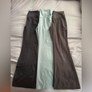 Old Navy  size large flare leggings.